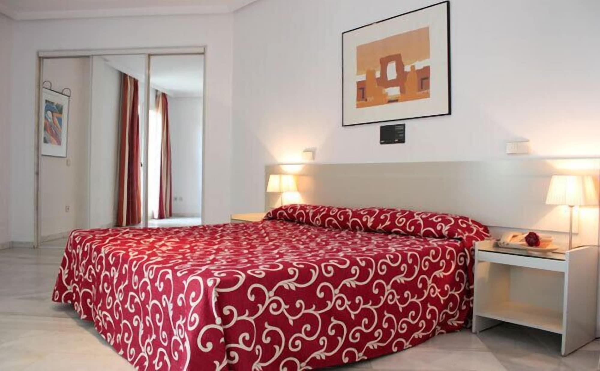 Hospedium Hotel Apartamentos Simon Verde Mairena del Aljarafe Ngoại thất bức ảnh