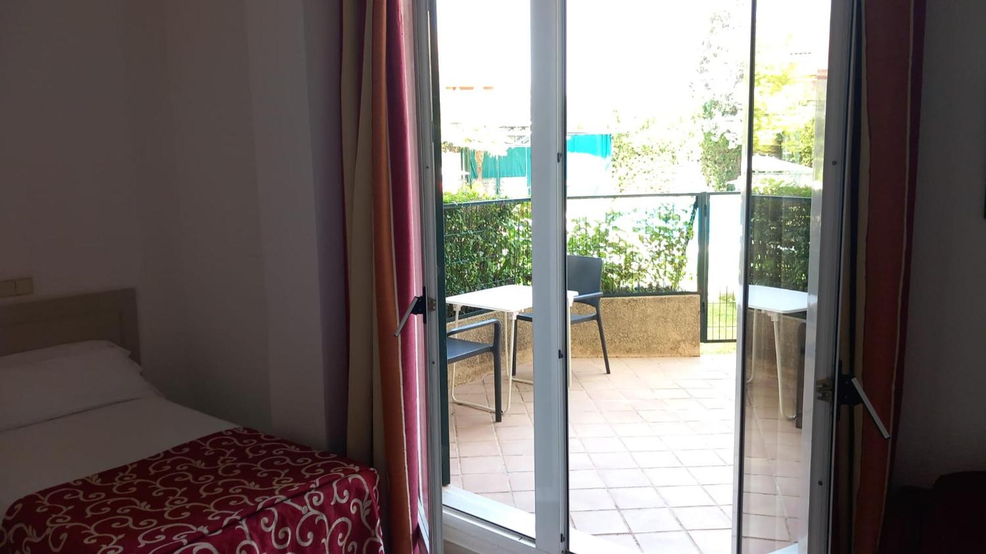 Hospedium Hotel Apartamentos Simon Verde Mairena del Aljarafe Phòng bức ảnh