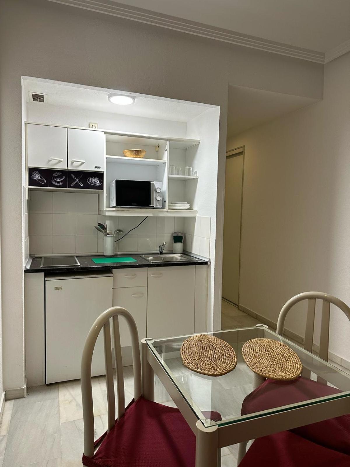 Hospedium Hotel Apartamentos Simon Verde Mairena del Aljarafe Ngoại thất bức ảnh
