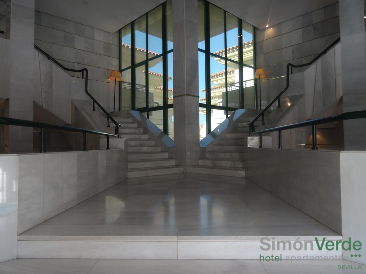 Hospedium Hotel Apartamentos Simon Verde Mairena del Aljarafe Ngoại thất bức ảnh