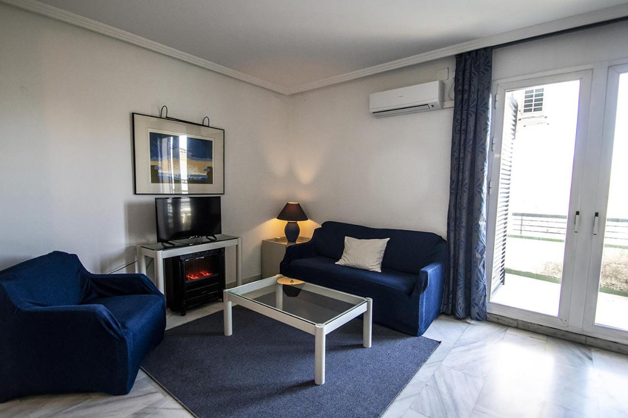 Hospedium Hotel Apartamentos Simon Verde Mairena del Aljarafe Ngoại thất bức ảnh